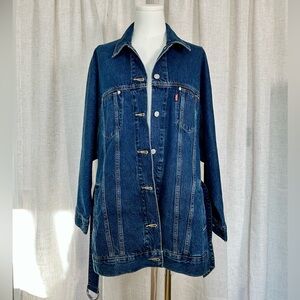 NWOT Oversized Levi's Denim Jacket with belt
